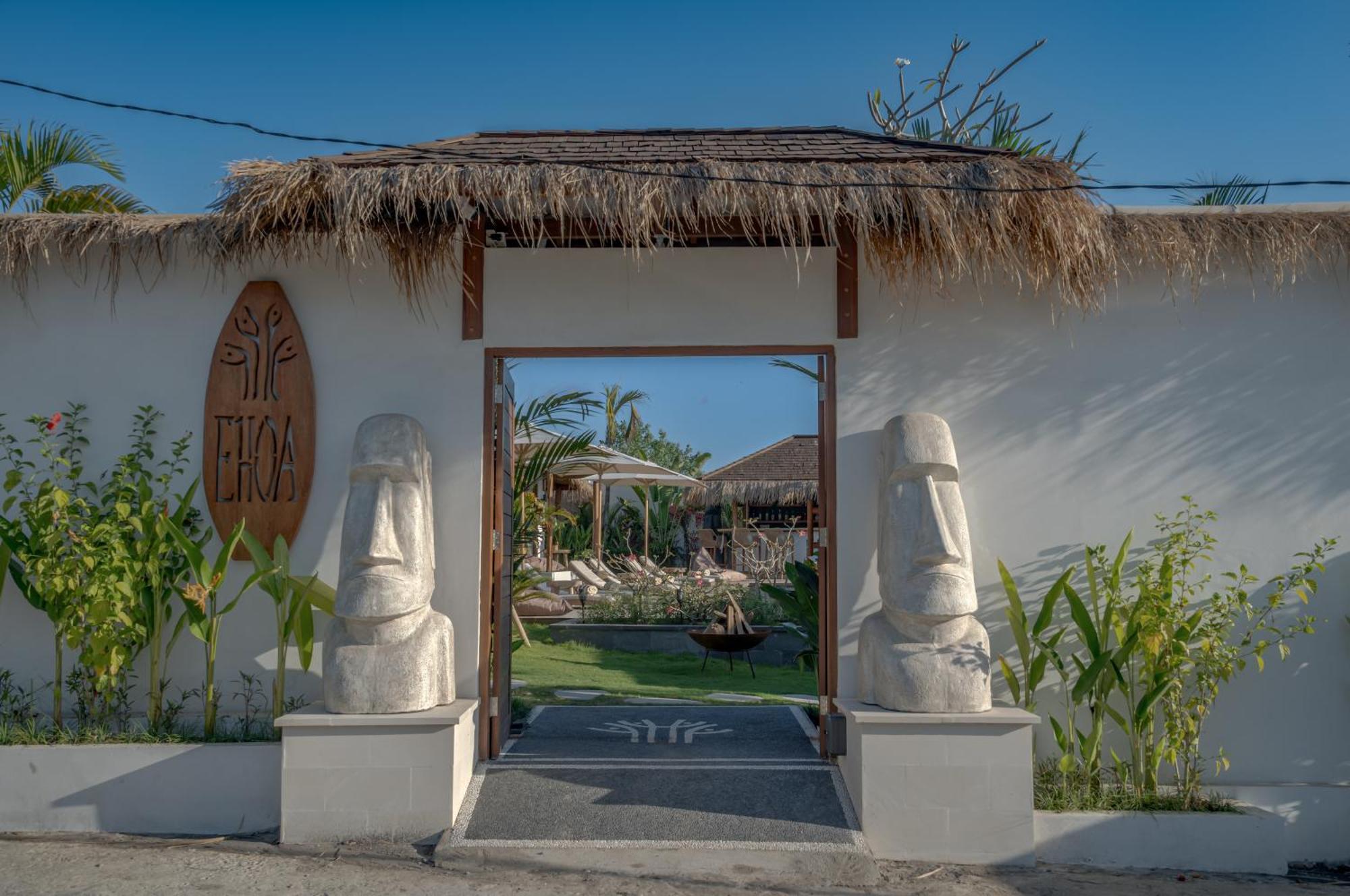 Ehoa Bali Nyanyi Boutique Hotel - In Front Of Entrance To Nuanu Tanah Lot  Ngoại thất bức ảnh