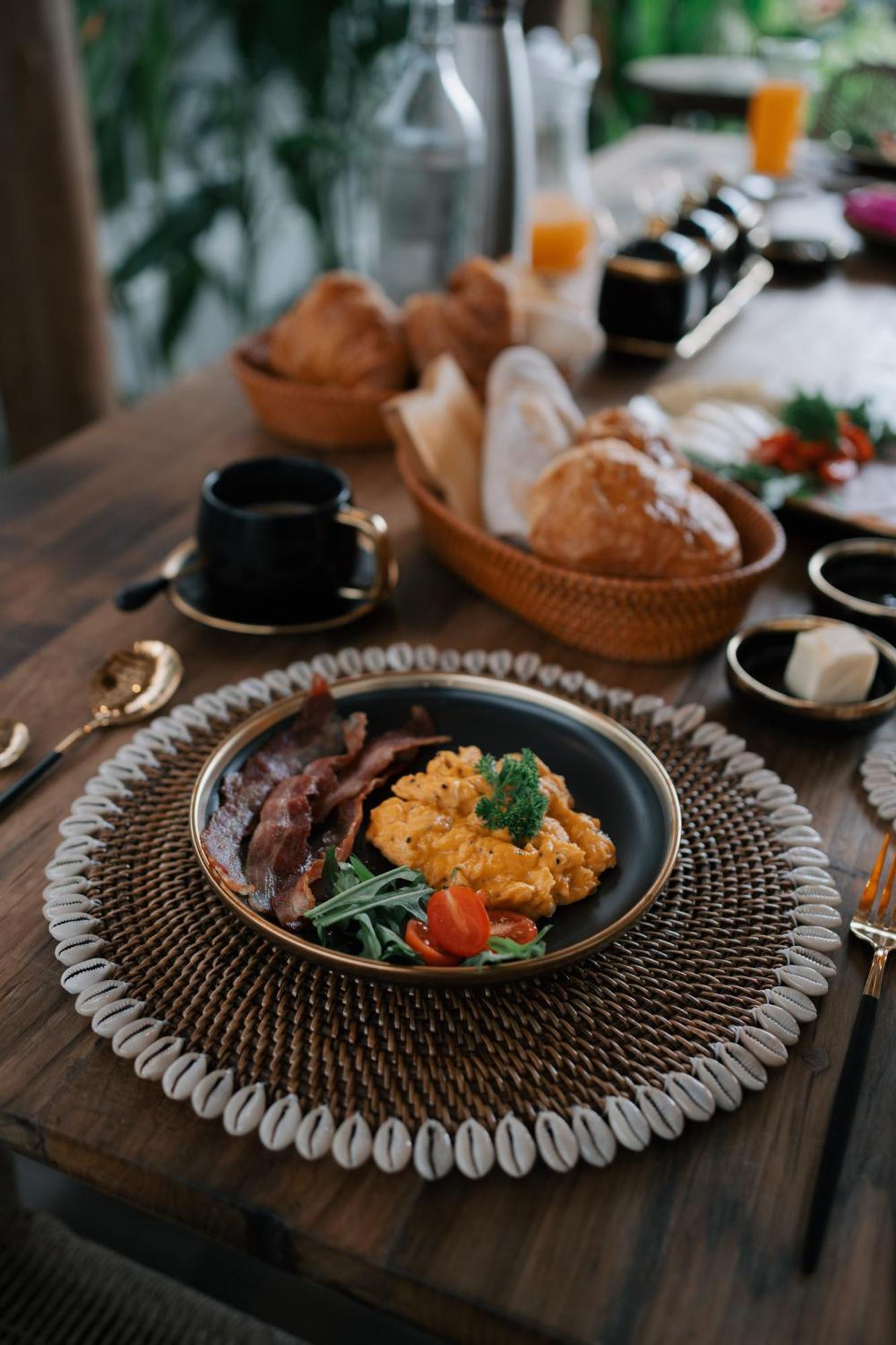 Ehoa Bali Nyanyi Boutique Hotel - In Front Of Entrance To Nuanu Tanah Lot  Ngoại thất bức ảnh